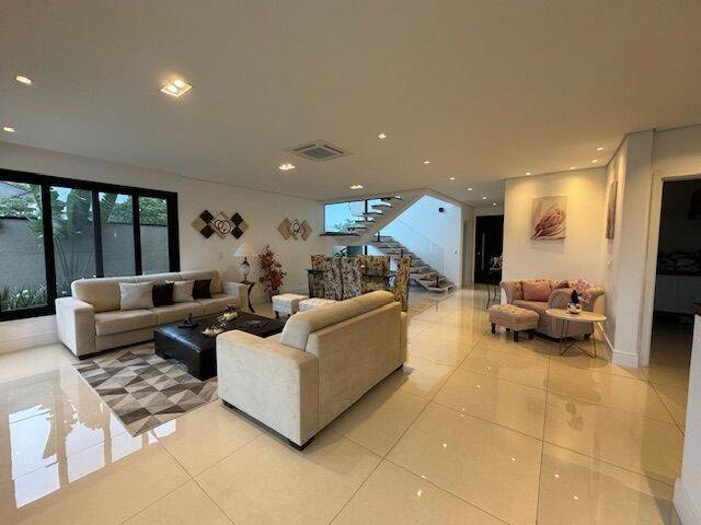 Casa para Venda em Santana de Parnaíba - 5