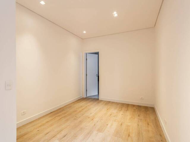 Casa para Venda em Santana de Parnaíba - 2