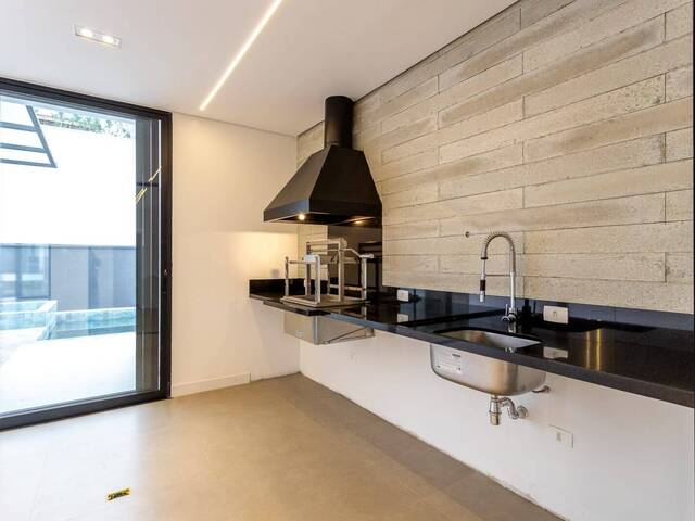 Casa para Venda em Santana de Parnaíba - 3