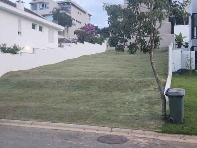 #TE0350 - Terreno para Venda em Santana de Parnaíba - SP