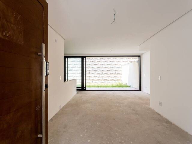 Casa para Venda em Santana de Parnaíba - 2