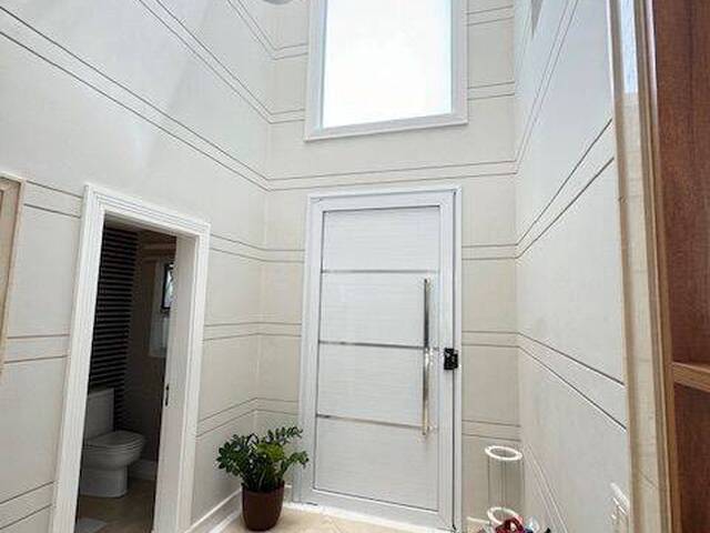 Casa para Venda em Santana de Parnaíba - 5