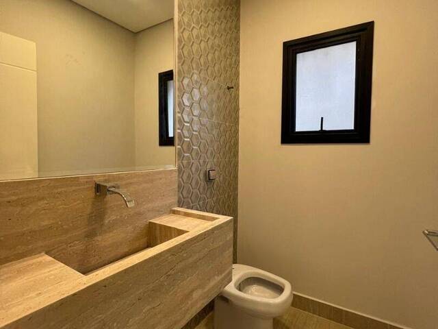 Casa para Venda em Santana de Parnaíba - 2