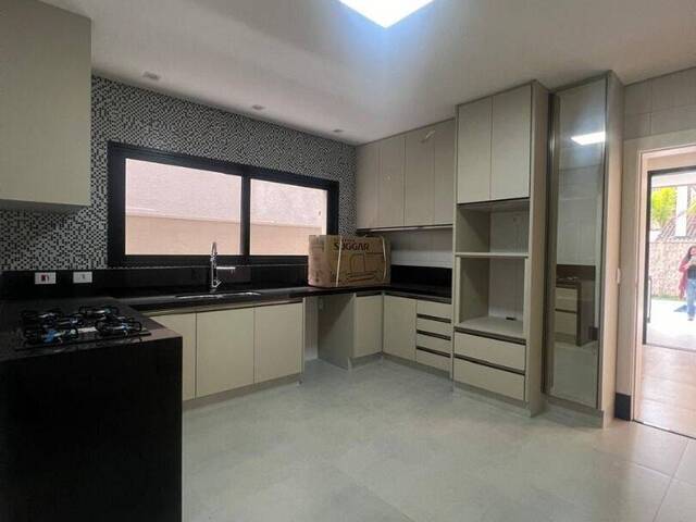 Casa para Venda em Santana de Parnaíba - 3