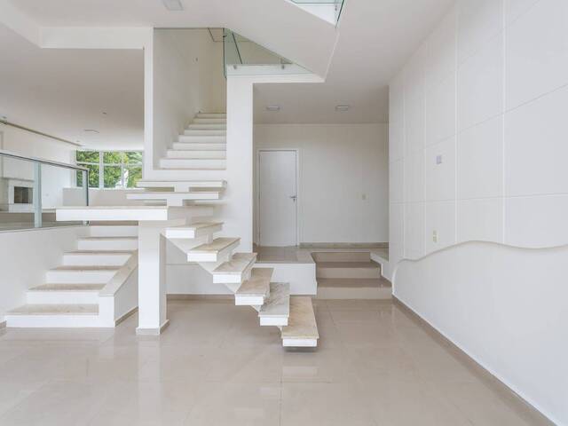 Casa para Venda em Santana de Parnaíba - 4