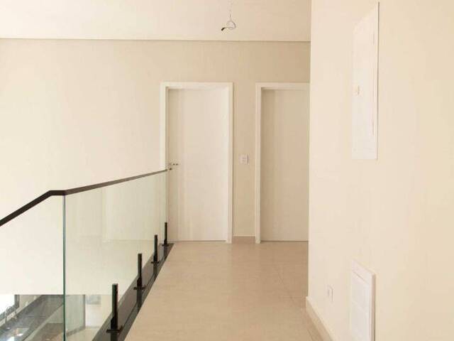 Casa para Venda em Santana de Parnaíba - 2