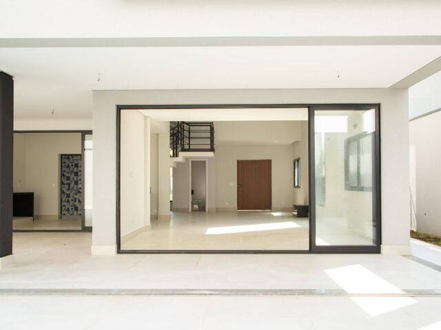 Casa para Venda em Santana de Parnaíba - 4