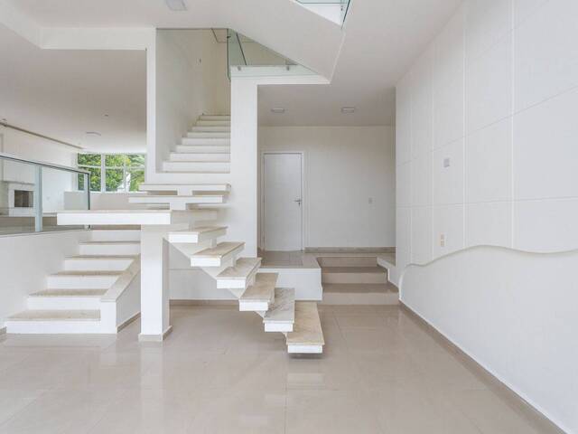 Casa para Venda em Santana de Parnaíba - 4