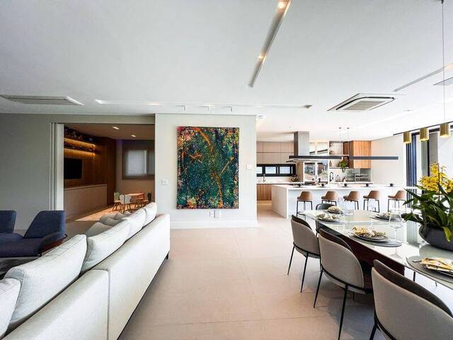 Casa para Venda em Santana de Parnaíba - 5