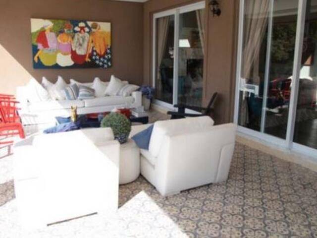 Casa para Venda em Santana de Parnaíba - 4