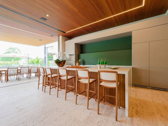 Casa para Venda em Santana de Parnaíba - 2