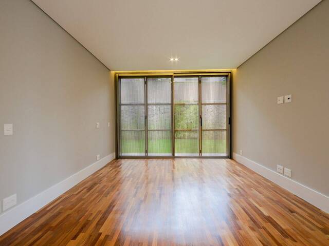 Casa para Venda em Santana de Parnaíba - 4