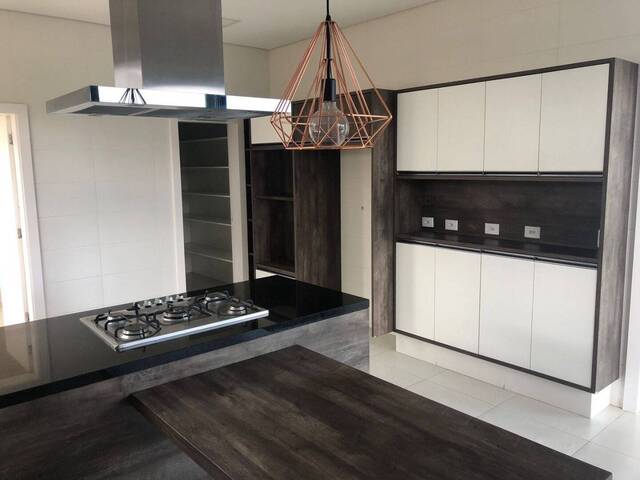 Casa para Venda em Santana de Parnaíba - 4