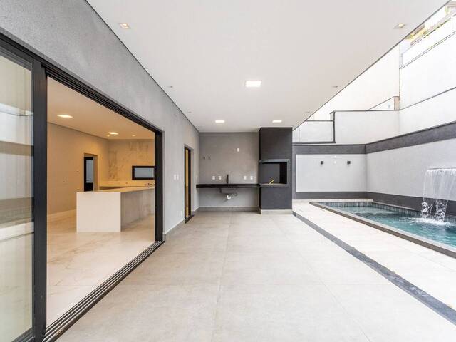 Casa para Venda em Santana de Parnaíba - 2