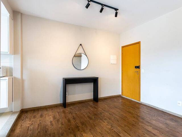 Apartamento para Venda em Santana de Parnaíba - 4