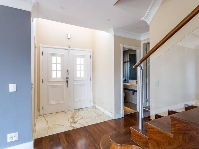 Casa para Venda em Santana de Parnaíba - 3