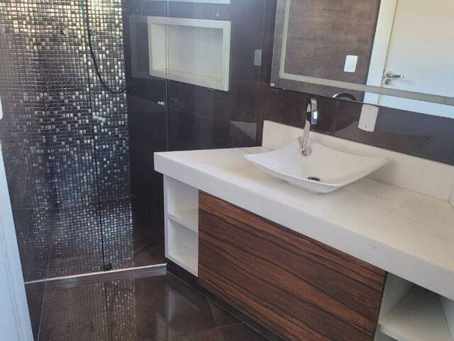 Casa para Venda em Santana de Parnaíba - 2