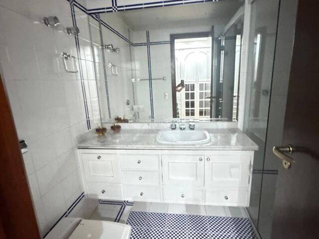 Casa para Venda em Santana de Parnaíba - 2