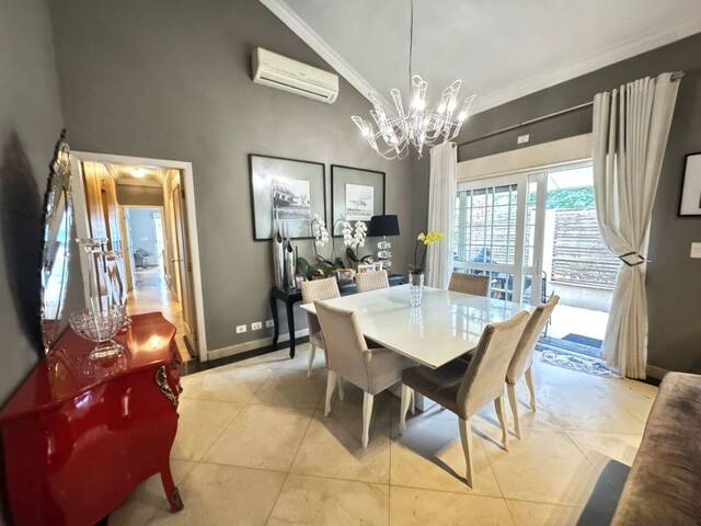Casa para Venda em Santana de Parnaíba - 5