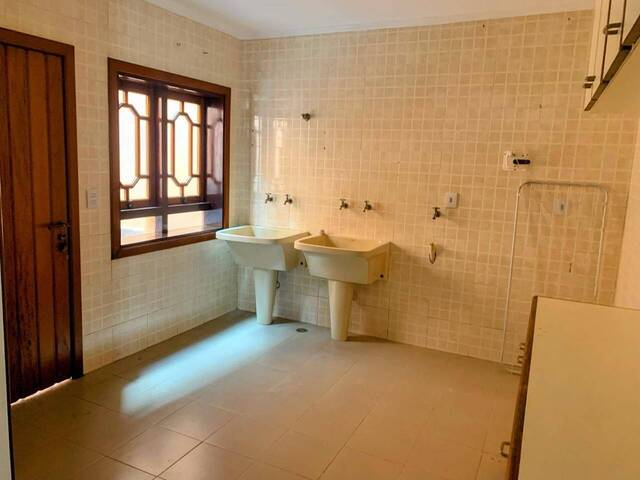 Casa para Venda em Santana de Parnaíba - 5