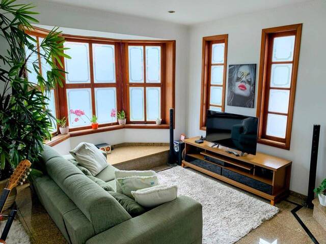 Casa para Venda em Santana de Parnaíba - 5