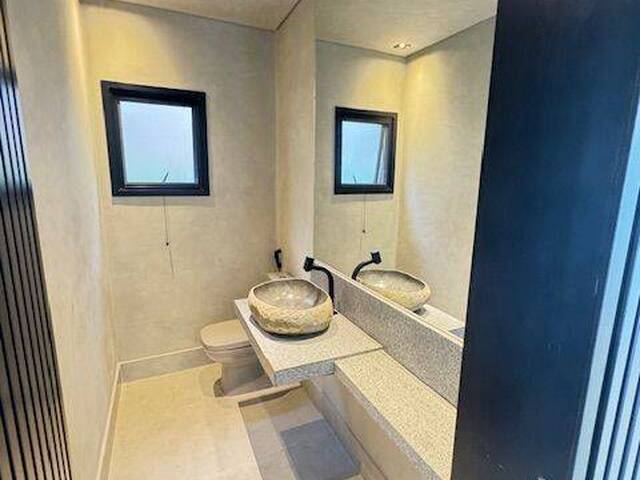 Casa para Venda em Santana de Parnaíba - 4