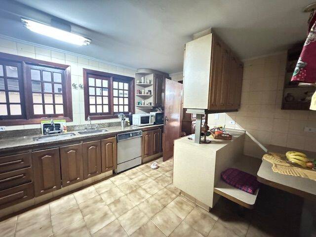 Casa para Venda em Santana de Parnaíba - 4