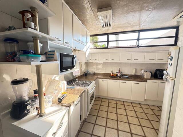 Casa para Venda em Santana de Parnaíba - 5