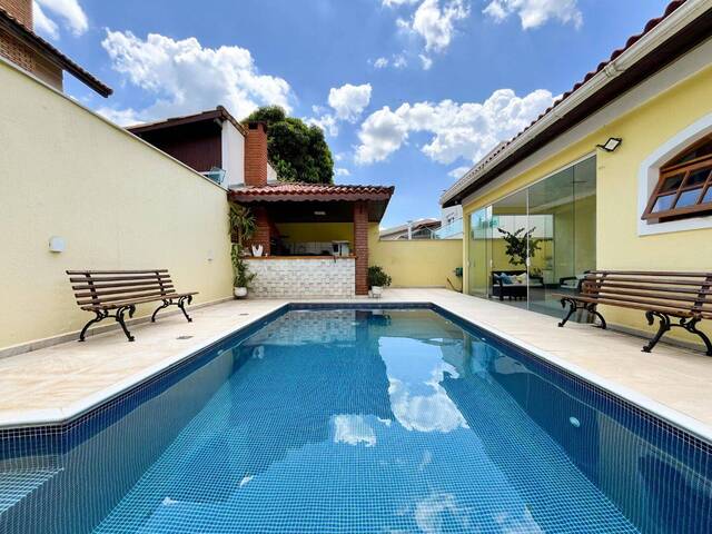 Casa para Venda em Santana de Parnaíba - 2