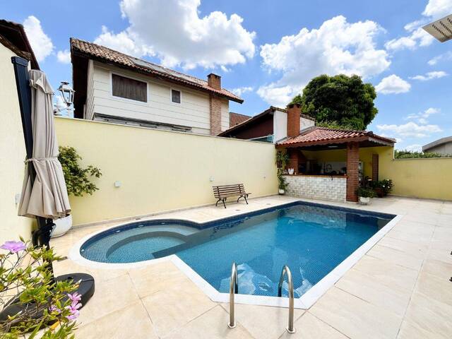 Casa para Venda em Santana de Parnaíba - 3