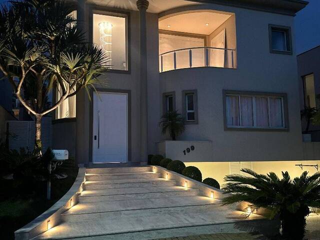 #CA3323 - Casa para Venda em Santana de Parnaíba - SP