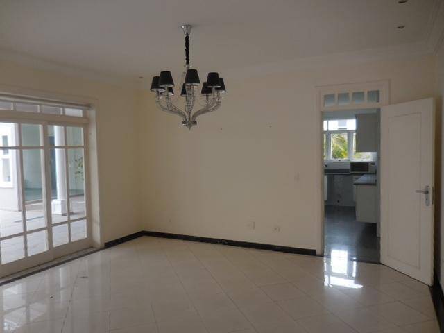 Casa para Venda em Santana de Parnaíba - 5