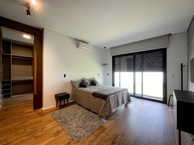 #CA3324 - Casa para Venda em Santana de Parnaíba - SP