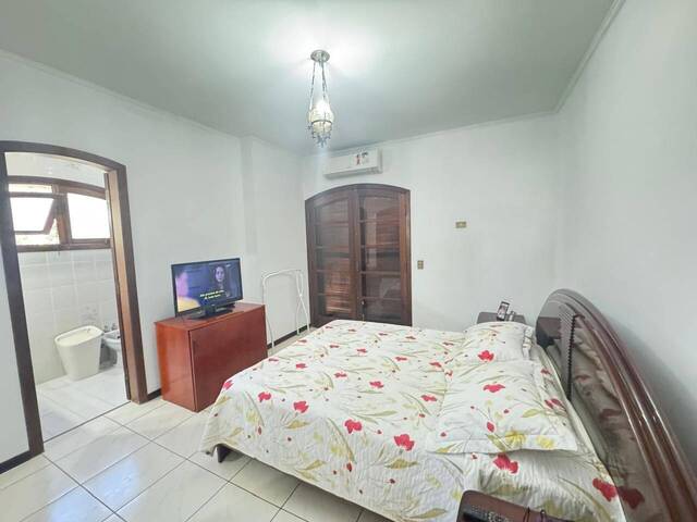 Casa para Venda em Santana de Parnaíba - 4