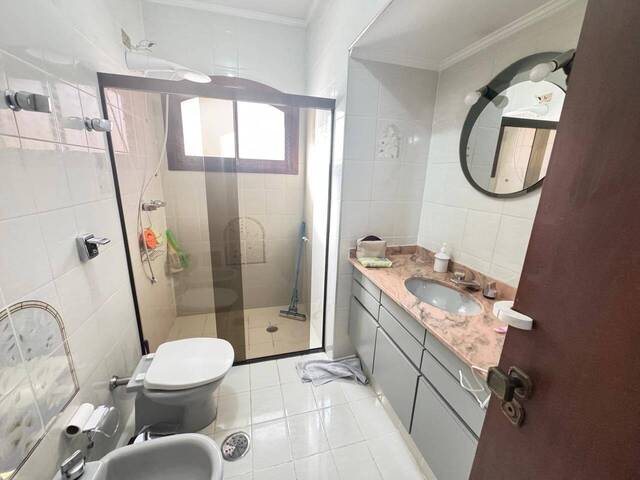 Casa para Venda em Santana de Parnaíba - 5
