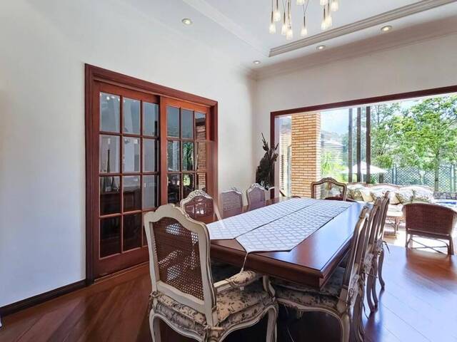 Casa para Venda em Santana de Parnaíba - 5
