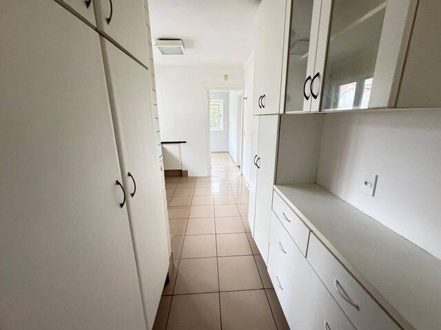 Casa para Venda em Santana de Parnaíba - 4