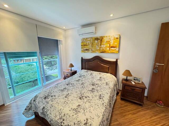 #CA3333 - Casa para Venda em Santana de Parnaíba - SP