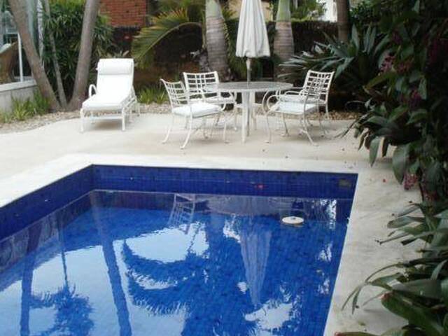 Casa para Venda em Santana de Parnaíba - 3