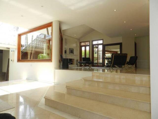 Casa para Venda em Santana de Parnaíba - 4