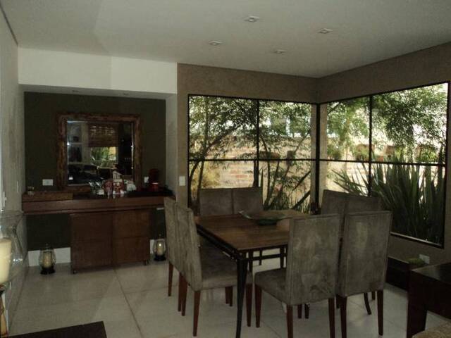 Casa para Venda em Santana de Parnaíba - 3